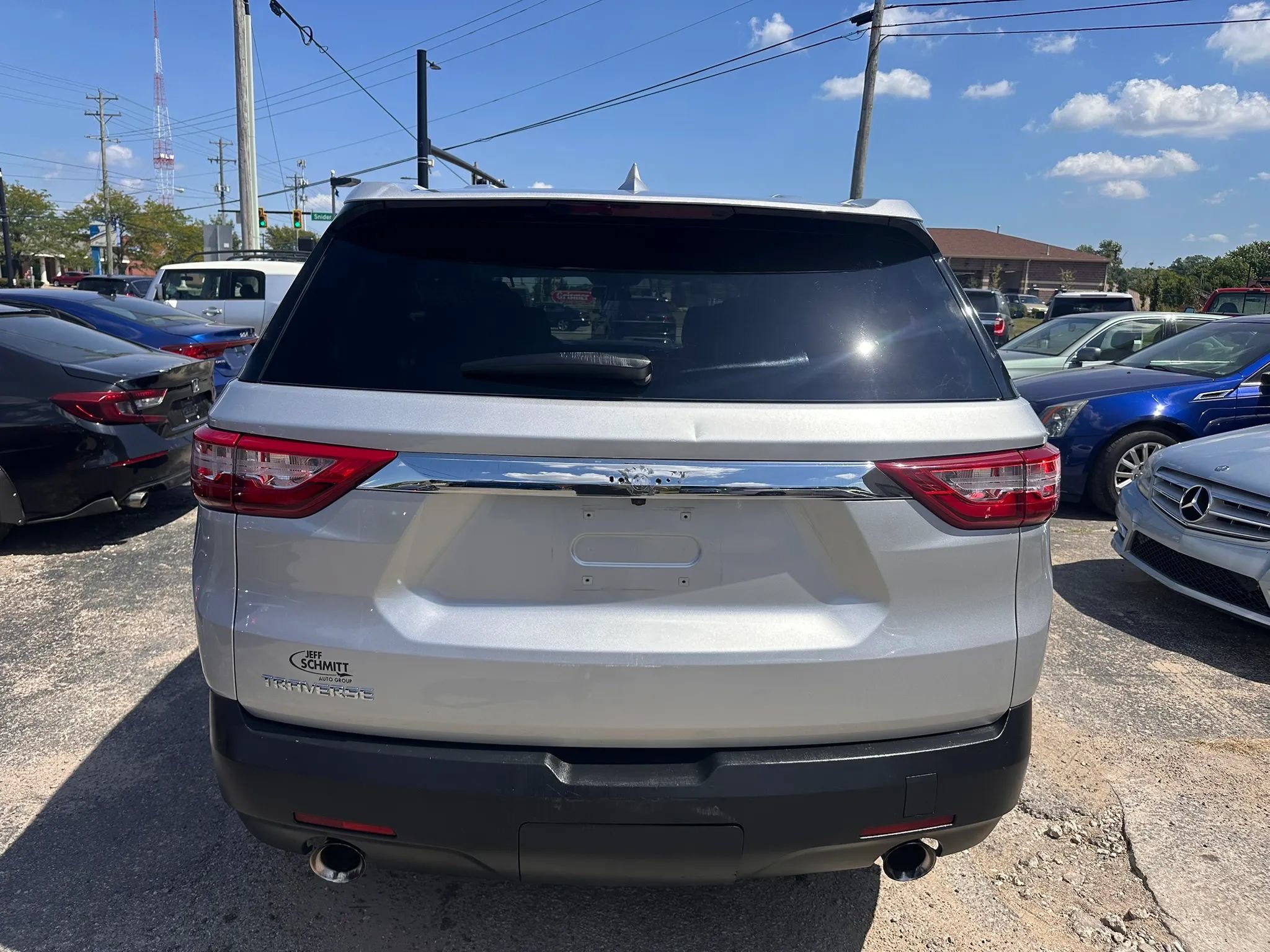 Used 2019 Chevrolet Traverse LS FWD image 5