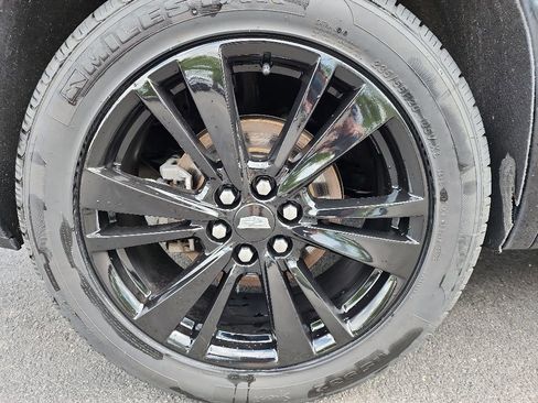 Used 2023 Cadillac XT6 Premium Luxury FWD image 12