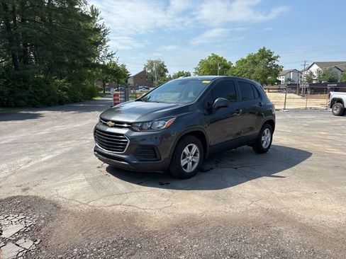 Used 2020 Chevrolet Trax LS w/ Tint and Cruise Package FWD image 2