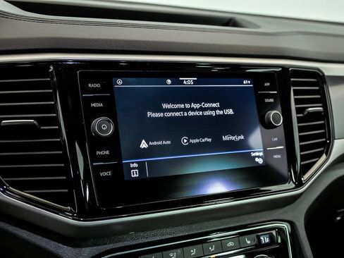 Used 2022 Volkswagen Atlas Cross Sport SE image 18