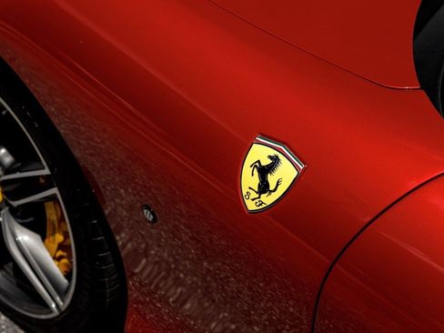 Used 2025 Ferrari Roma Spider RWD image 43