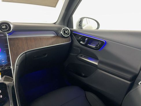 Certified 2026 Mercedes-Benz GLC 300 image 28