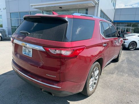 Used 2019 Chevrolet Traverse Premier w/ Driver Confidence II Package FWD image 3