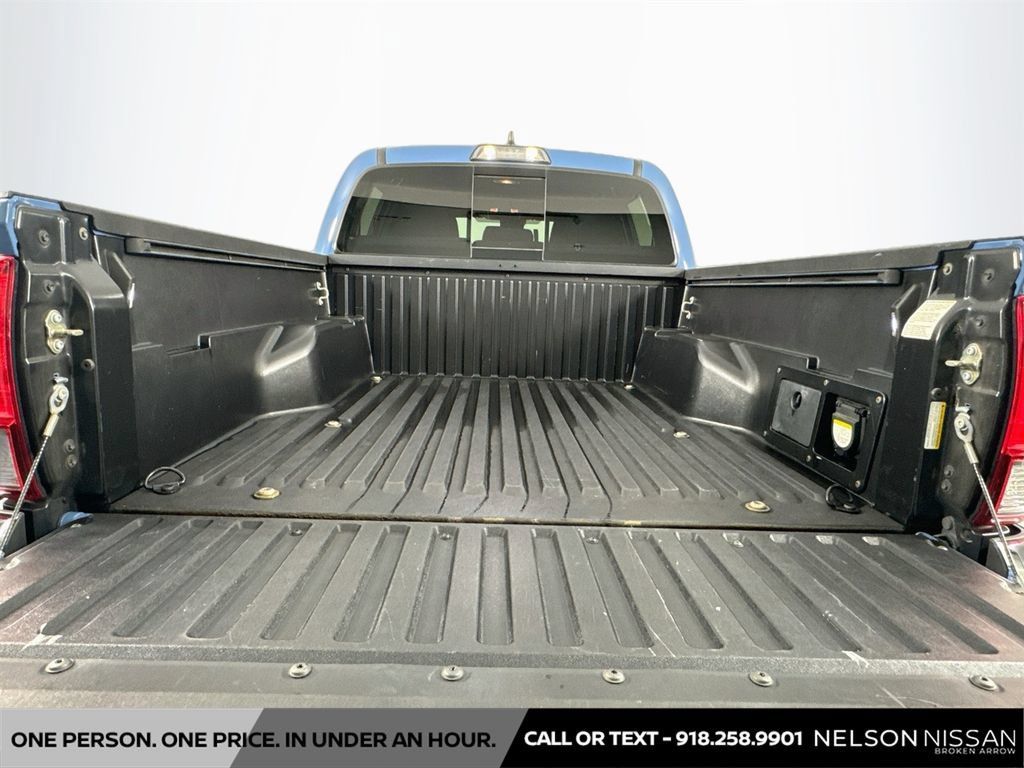 Used 2019 Toyota Tacoma TRD Off-Road AWD/4WD image 23