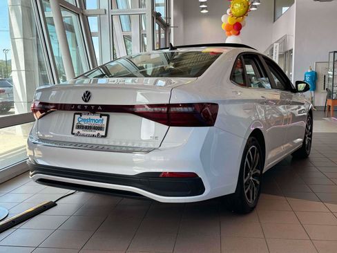 New 2025 Volkswagen Jetta SE FWD image 3