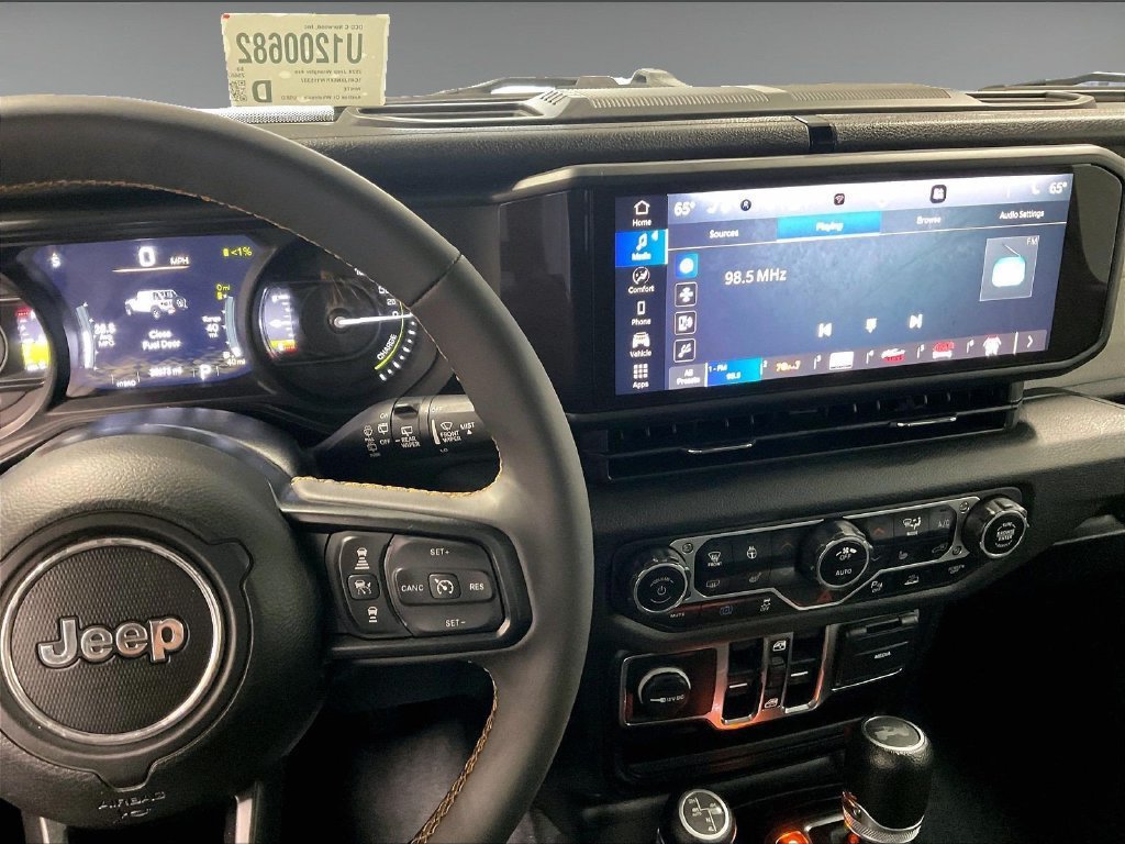 Used 2024 Jeep Wrangler Unlimited w/ Convenience Group AWD/4WD image 18