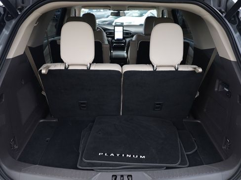 Used 2021 Ford Explorer Platinum w/ Equipment Group 601A AWD/4WD image 6