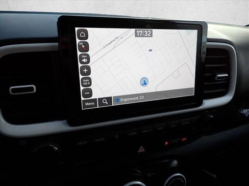 Used 2024 Hyundai Venue Limited FWD image 22