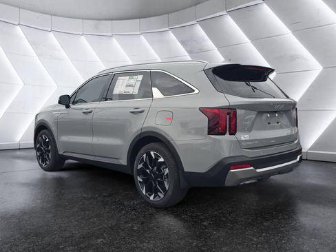 New 2026 Kia Sorento EX w/ EX Premium Package FWD image 3