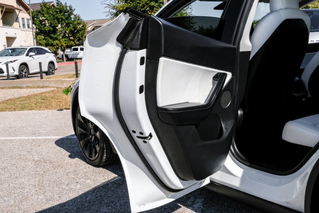 Used 2020 Tesla Model Y Long Range AWD/4WD image 38