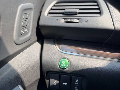 Used 2016 Honda CR-V Touring image 26