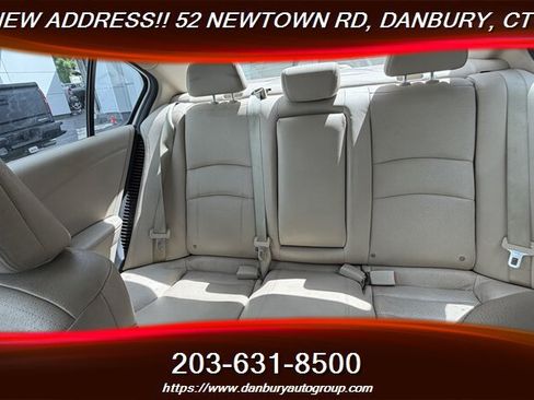 Used 2014 Honda Accord Touring image 16