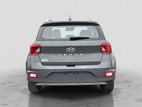 Used 2024 Hyundai Venue SEL image 4