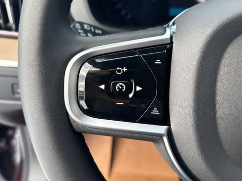 New 2026 Volvo XC60 B5 Core w/ Climate Package PRO image 31