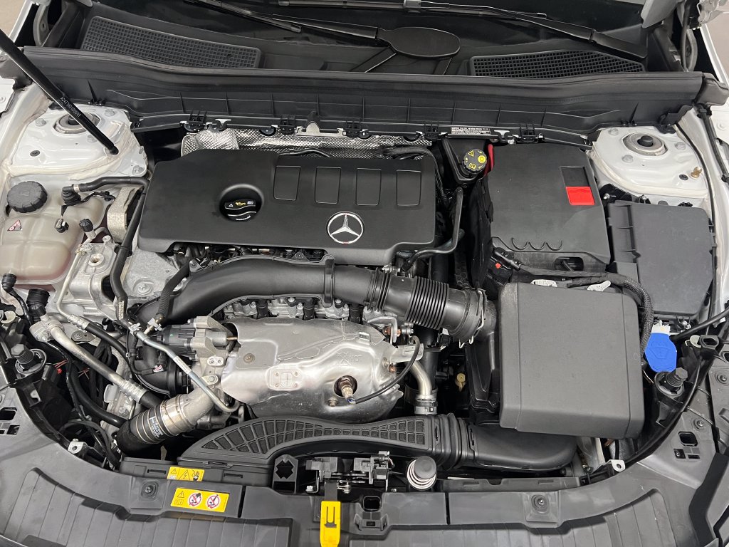 Used 2023 Mercedes-Benz GLB 250 4MATIC image 22
