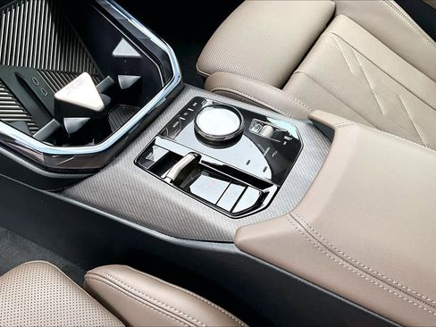 Certified 2025 BMW X3 xDrive30i AWD/4WD image 17