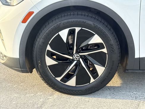 Certified 2021 Volkswagen ID.4 Pro RWD image 11