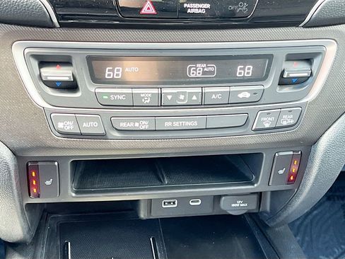 Used 2024 Honda Passport TrailSport image 16