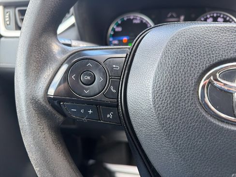 Used 2021 Toyota RAV4 LE image 35