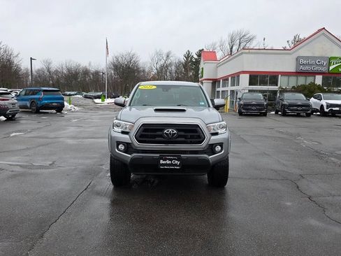 Used 2021 Toyota Tacoma SR image 3