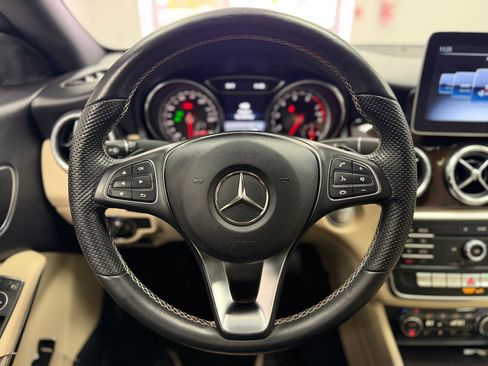 Used 2019 Mercedes-Benz CLA 250 image 17