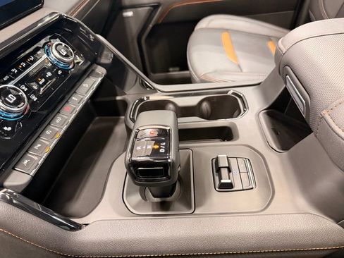 Used 2023 GMC Sierra 1500 AT4 w/ AT4 Preferred Package image 37