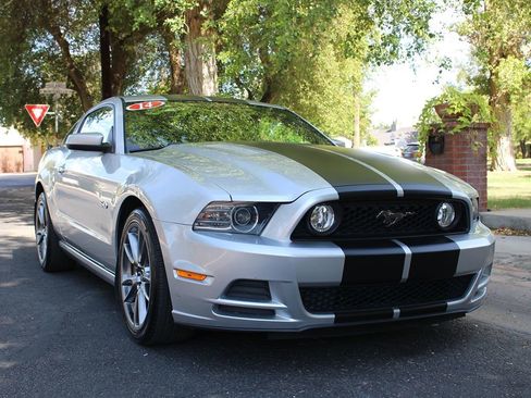 Used 2014 Ford Mustang GT Premium w/ GT Track Package image 28