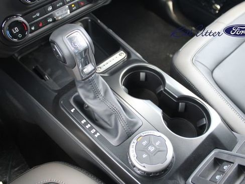 New 2025 Ford Bronco Outer Banks image 13