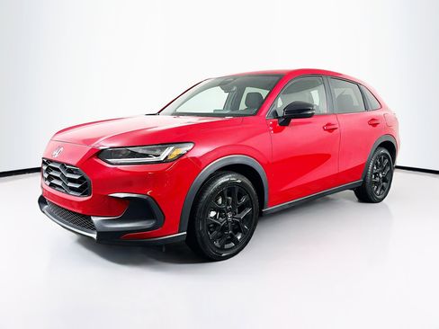 Used 2025 Honda HR-V Sport image 3