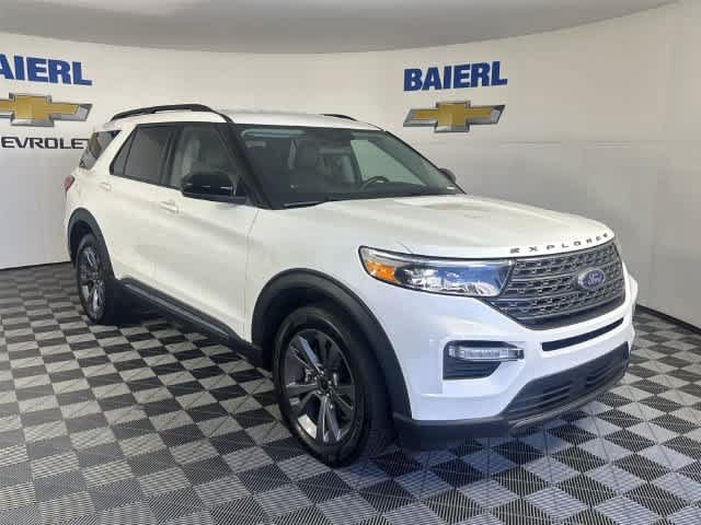 Used 2022 Ford Explorer XLT w/ Equipment Group 202A AWD/4WD image 7