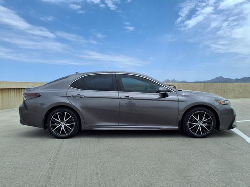 Used 2024 Toyota Camry SE w/ Audio Upgrade Package FWD image 7