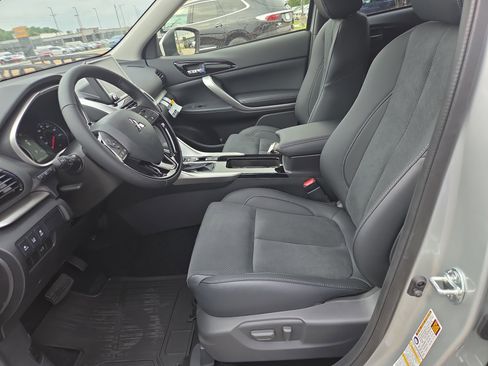 New 2025 Mitsubishi Eclipse Cross AWD image 4