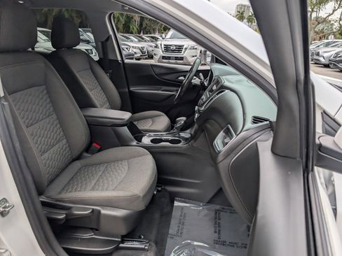 Used 2020 Chevrolet Equinox LT image 18