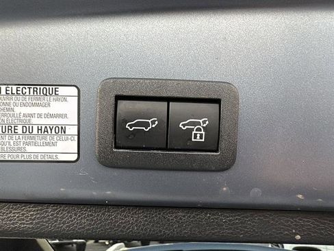 Used 2023 Toyota Corolla Cross XLE image 12