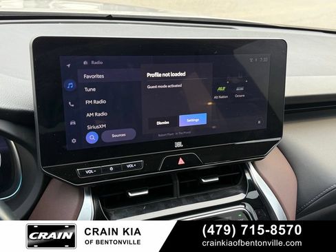 Used 2023 Toyota Venza Limited AWD/4WD image 15