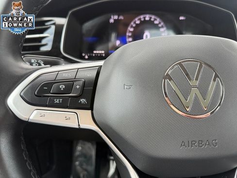 Used 2025 Volkswagen Jetta SE FWD image 25