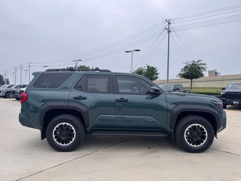 New 2026 Toyota 4Runner TRD Off-Road Premium AWD/4WD image 4
