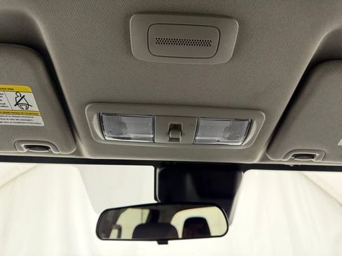 Used 2023 Nissan Frontier SV image 39