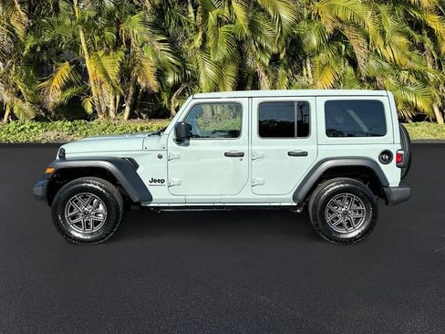 Used 2024 Jeep Wrangler Unlimited Sport AWD/4WD image 9