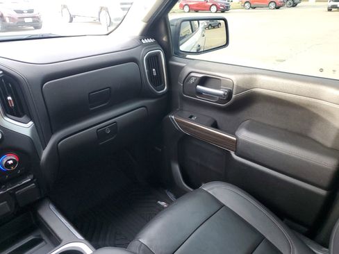 Used 2021 Chevrolet Silverado 1500 LT Trail Boss w/ Convenience Package II image 11