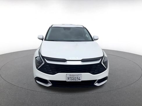 Used 2025 Kia Sportage LX FWD image 4