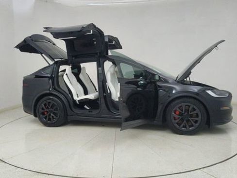 Used 2024 Tesla Model X Plaid image 77