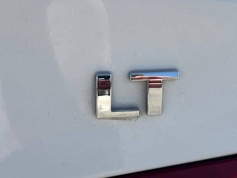Used 2023 Chevrolet Malibu LT FWD image 17