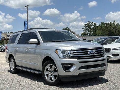 Used 2018 Ford Expedition Max XLT w/ Equipment Group 202A RWD image 2