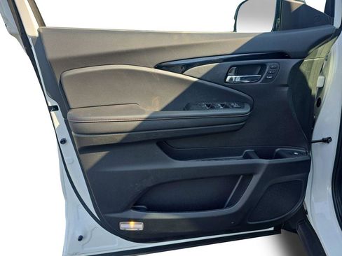 New 2026 Honda Ridgeline Black Edition image 12