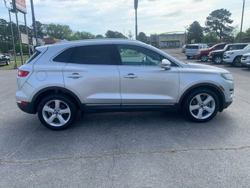 Used 2017 Lincoln MKC Premiere image 4