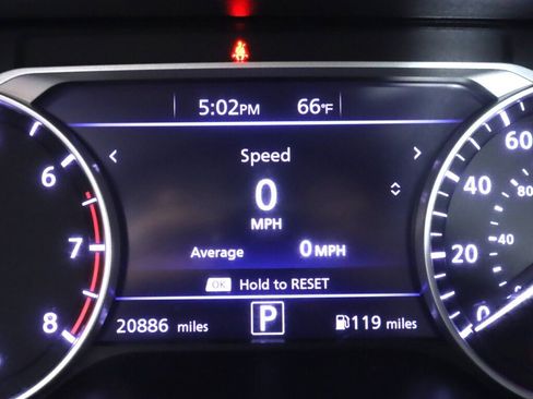 Used 2025 Nissan Sentra SR FWD image 15