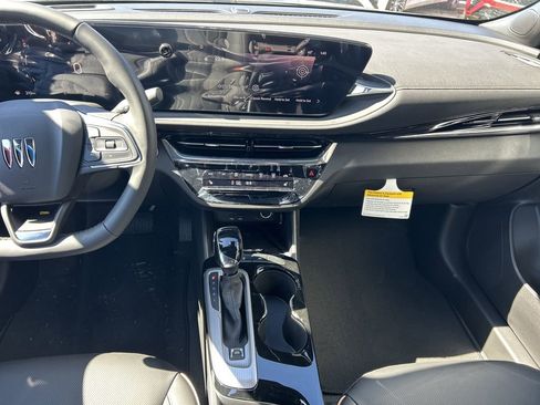 New 2026 Buick Envista Avenir image 16