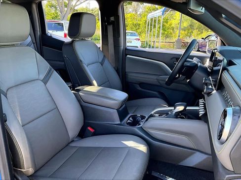 Used 2025 Chevrolet Colorado ZR2 AWD/4WD image 8