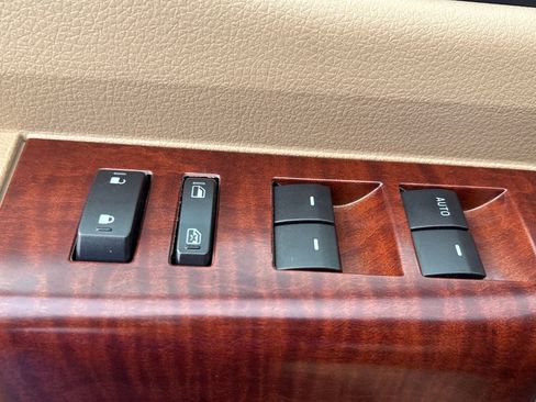 Used 2011 Ford F350 King Ranch w/ King Ranch w/Chrome Pkg image 6